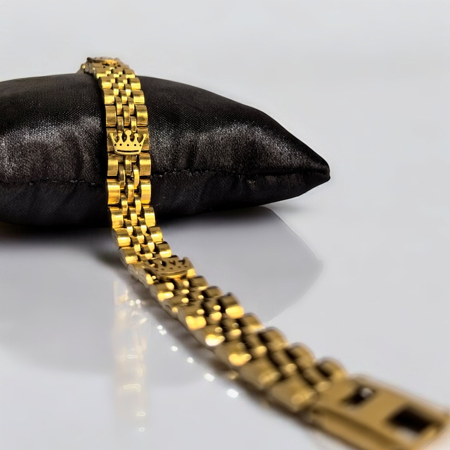 Esclava de Oro chapado Golden Crown