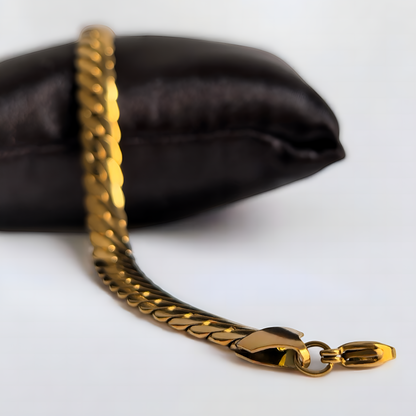 Imperial gold bracelet